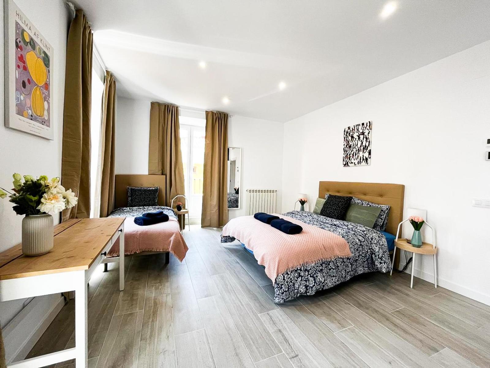 Centric Rooms In Мадрид Екстериор снимка