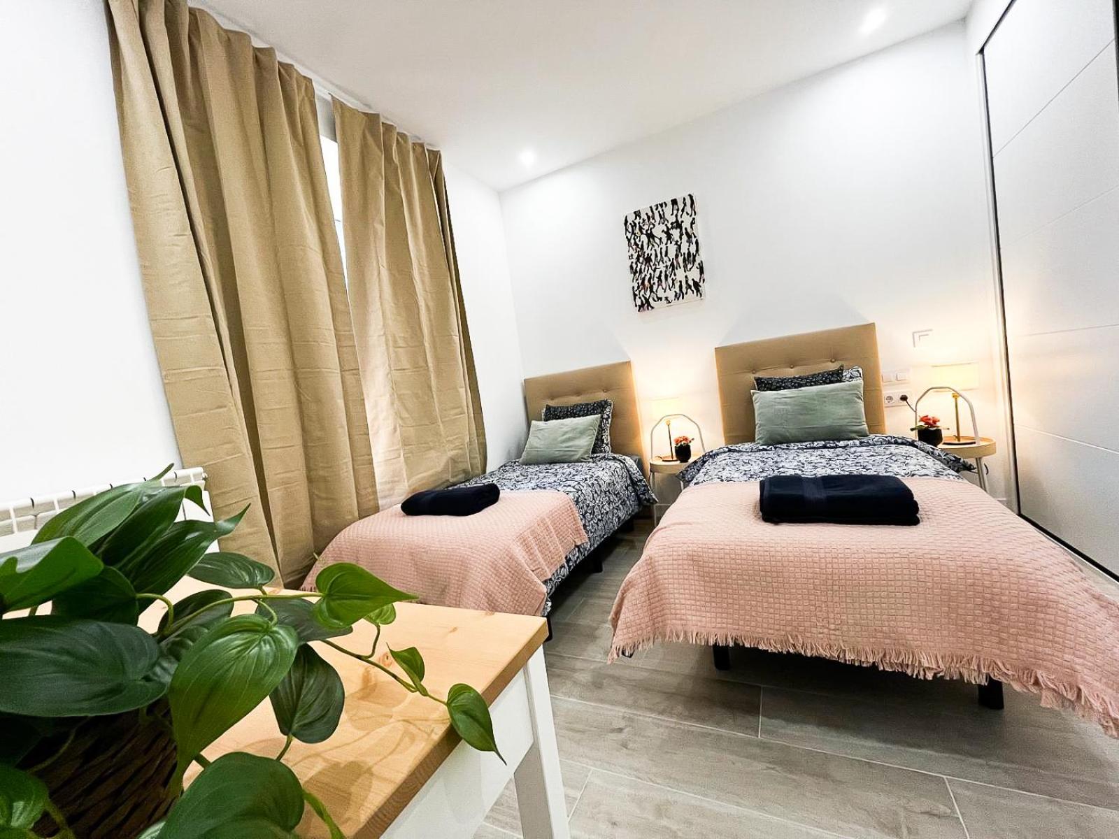 Centric Rooms In Мадрид Екстериор снимка